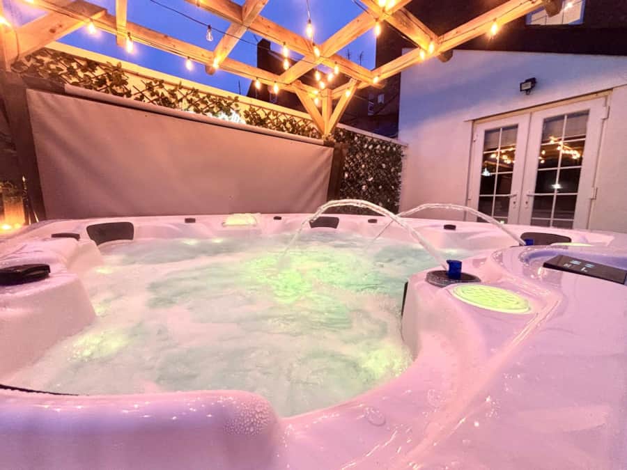 Close view of the private Apartment 1 hot tub